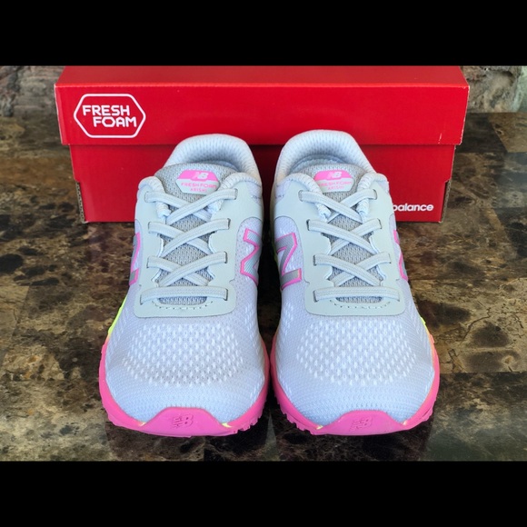 New Balance Toddler Girls Fresh Foam V2 - Picture 2 of 8